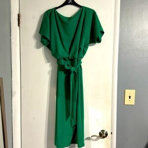 Joseph Ribkoff Kelly green dress size 6 elegant and beautiful